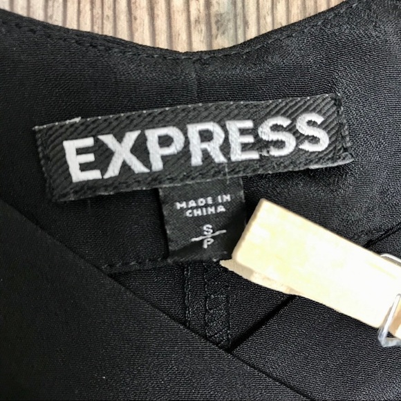 💥 EXPRESS Black Sleeveless Top. - Picture 4 of 8